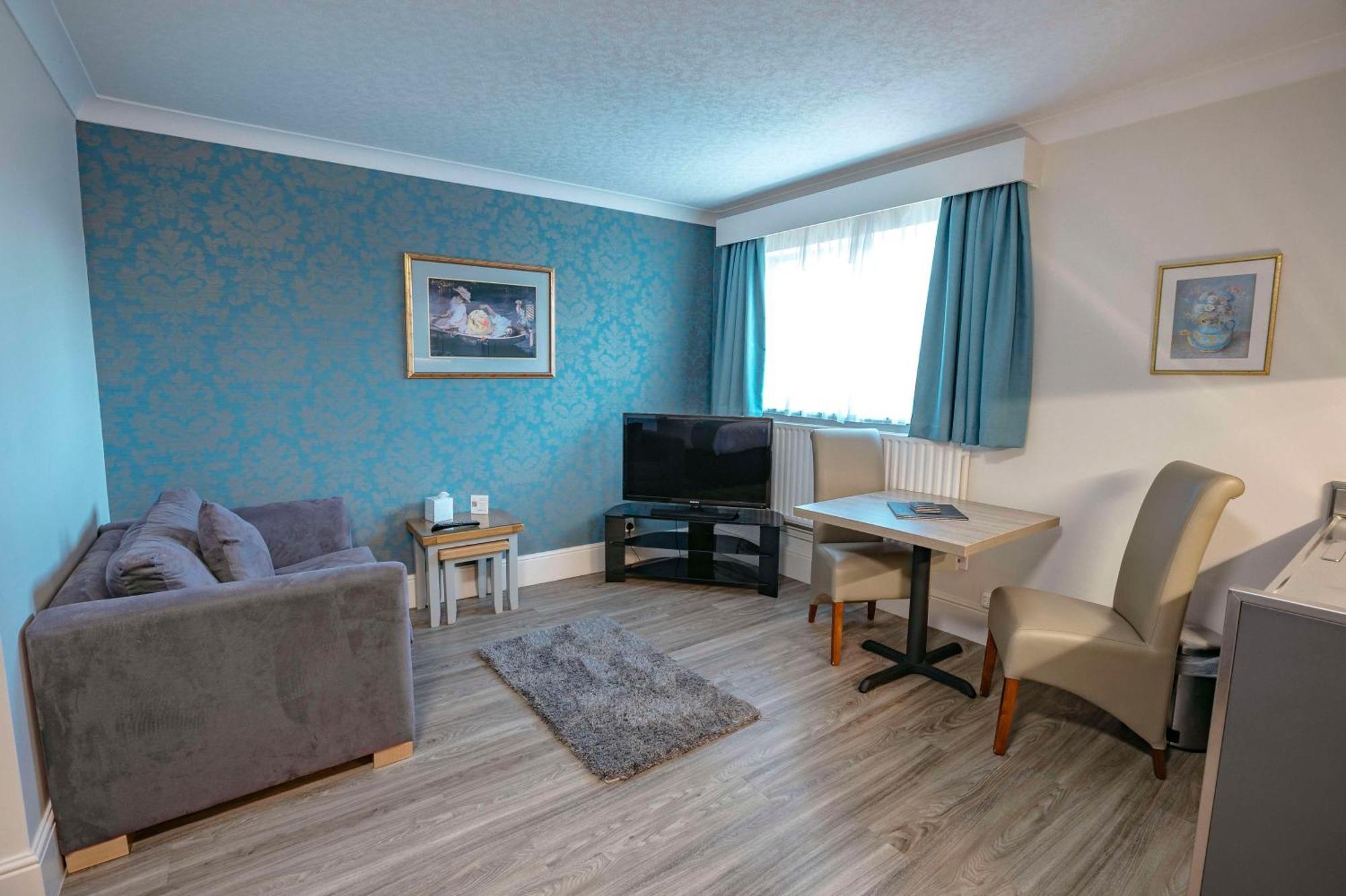 Western Manor 3*
