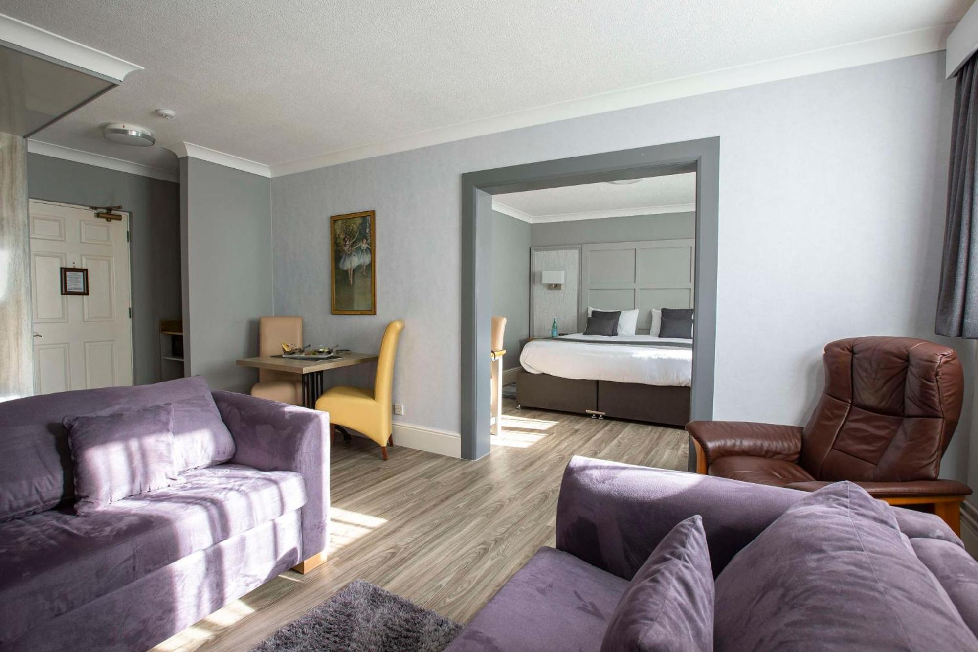 Western Manor Hotel